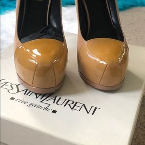 Nude suede with Patent tip there’s discoloration